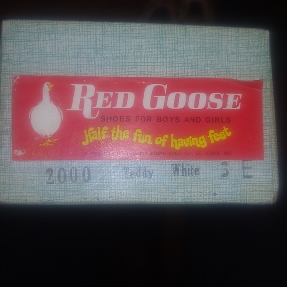 Baby's booties - Picture 1 of 4